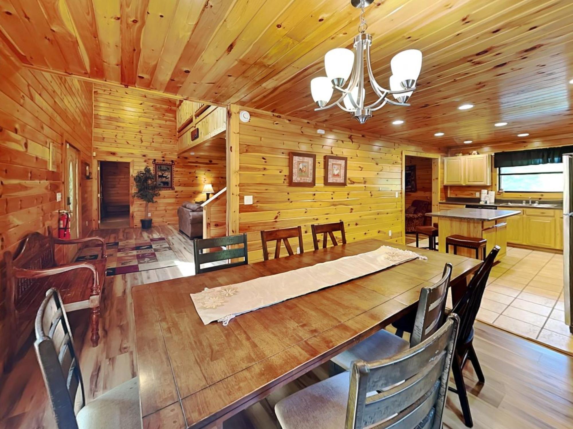 Apple Bear Lodge, 4 Bedrooms, Sleeps 18, Jacuzzis, Pool Table, Hot Tub Gatlinburg Exterior photo