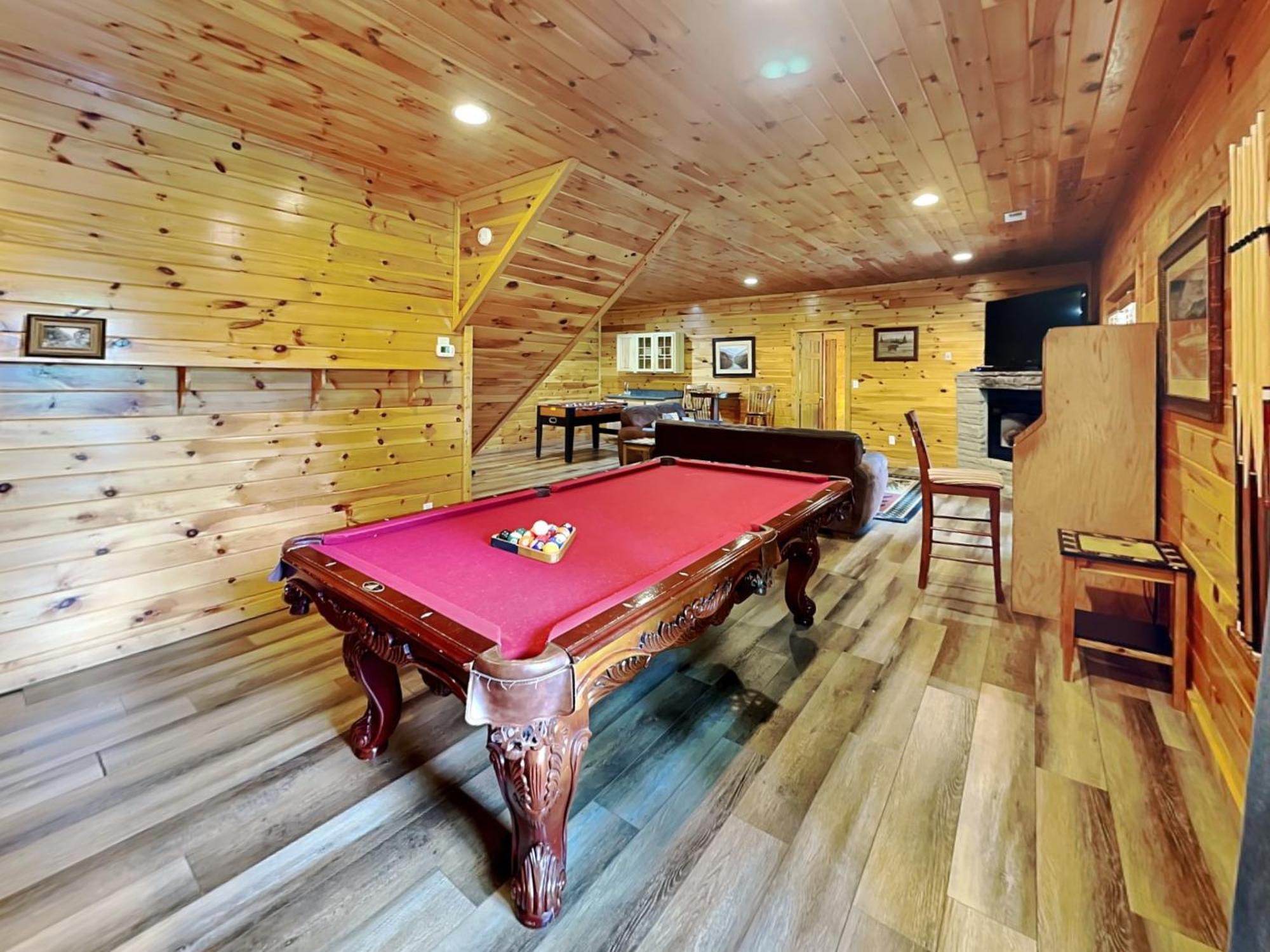 Apple Bear Lodge, 4 Bedrooms, Sleeps 18, Jacuzzis, Pool Table, Hot Tub Gatlinburg Exterior photo