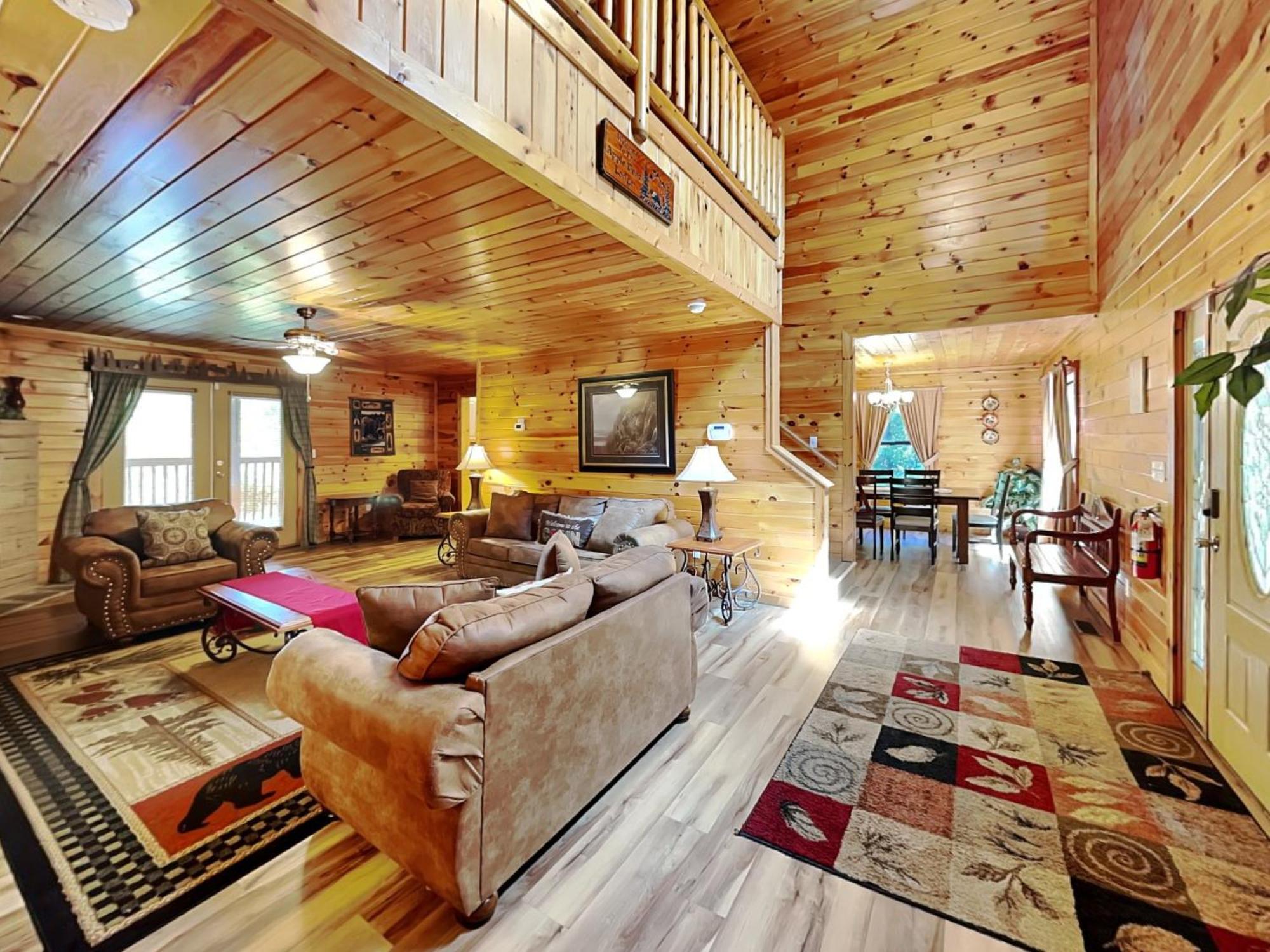 Apple Bear Lodge, 4 Bedrooms, Sleeps 18, Jacuzzis, Pool Table, Hot Tub Gatlinburg Exterior photo